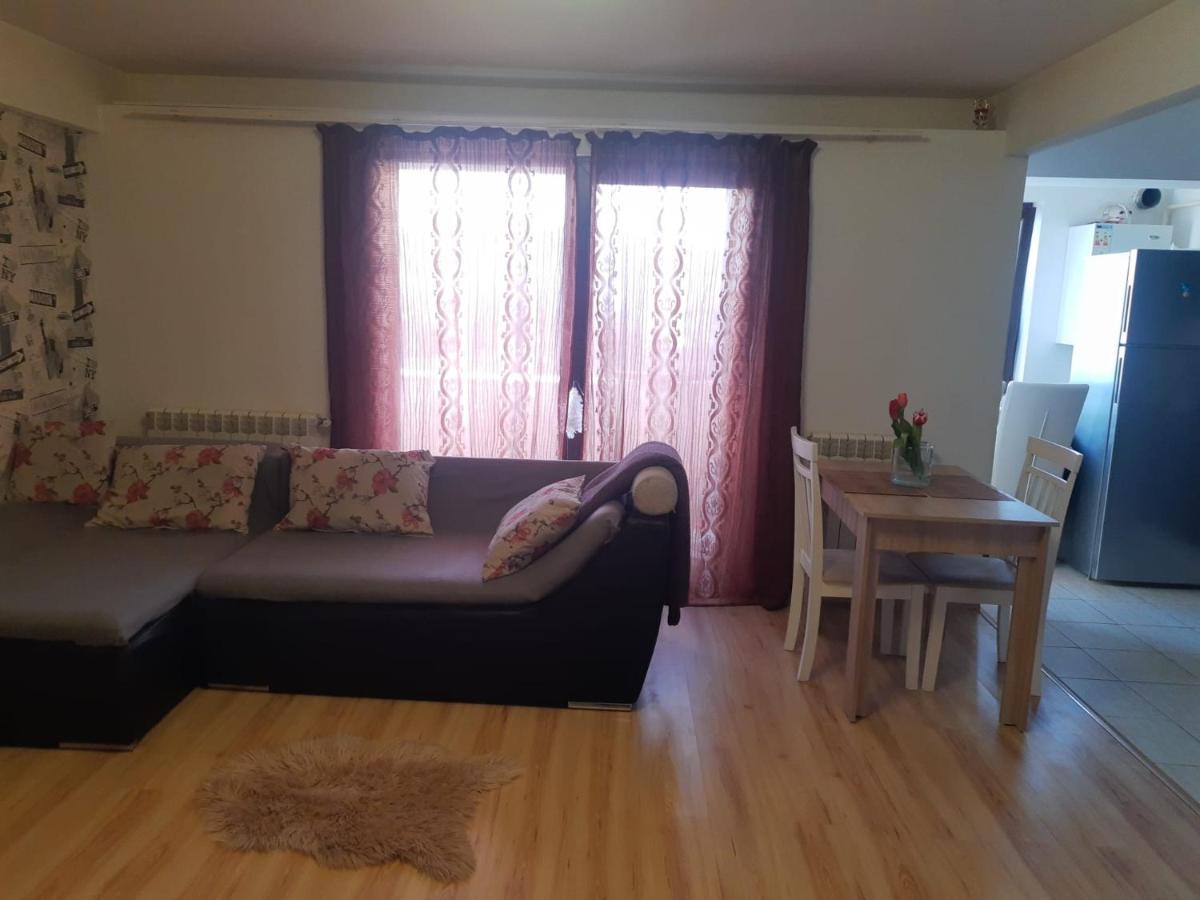 Apartament 3 Camere Ramnicu Valcea Exterior photo